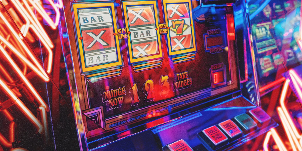 Bónusz körök és ingyenes pörgetések: Hogyan csapjunk le a legjobb ajánlatokra az online slot játékokban?